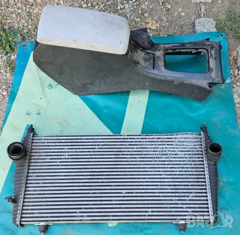 Части за Пежо 407 / Peugeot 407 coupe 2,7 V6 HDI Biturbo, снимка 12 - Автомобили и джипове - 25999205