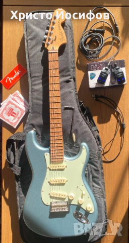 Китара - Fender Deluxe Roadhouse Stratocaster PF Mystic Blue