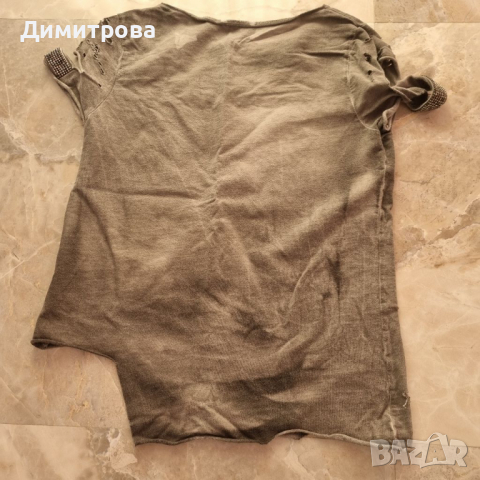 Дамска блуза с накъсвания , снимка 3 - Тениски - 36249164