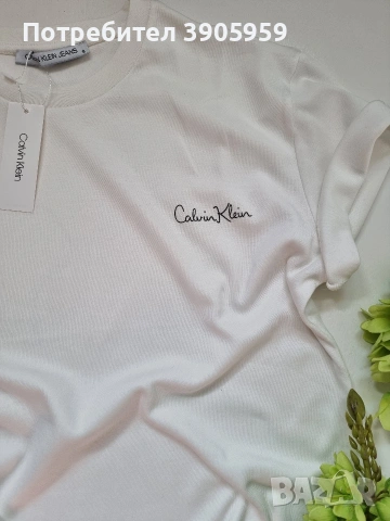 дамска тениска Calvin Klein, снимка 2 - Тениски - 53743696