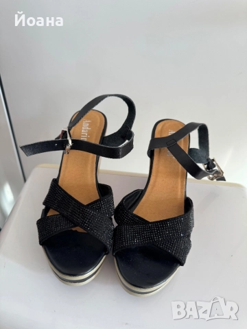Черни платформи сандали с камъчета 39 номер, снимка 2 - Дамски обувки на ток - 52020153