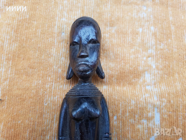 Статуетка жена абанос 