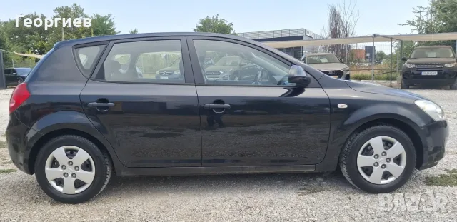 KIA Ceed 1.6i 16V 126PS бензин, снимка 2 - Автомобили и джипове - 55791017