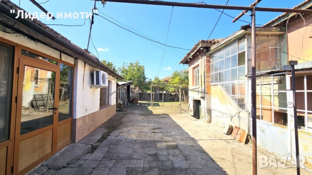 Къща с дворно място от 507 кв.м. в с. Цалапица, снимка 2 - Къщи - 52120605