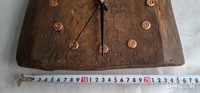 Стенен часовник от стар орех с Ловни елементи, снимка 5 - Декорация за дома - 53224220