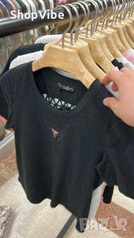 Дамска тениска Guess;Hugo реплика ААА+, снимка 5 - Тениски - 53638385