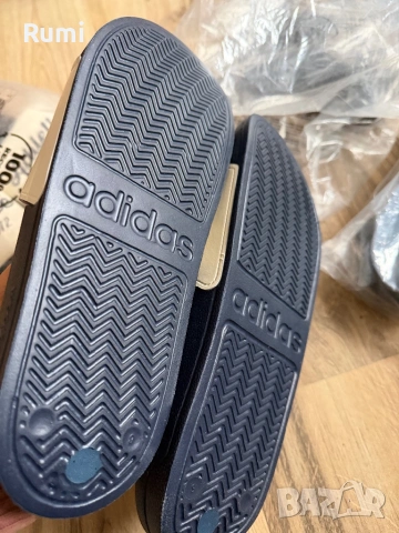 Чисто нови оригинални чехли adidas adilette ! 42,43 н, снимка 8 - Мъжки чехли - 52249402