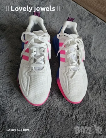 Дамски маратонки Adidas , снимка 3 - Маратонки - 50236096