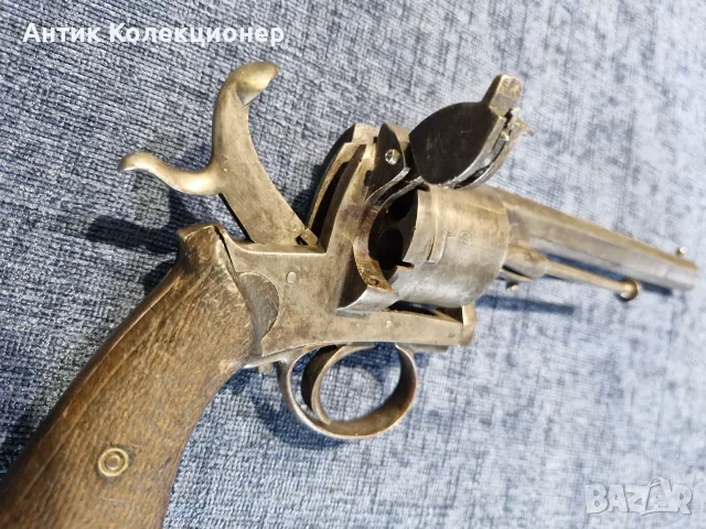 Белгийски шифтов револвер Lefaucheux, XIX век, снимка 3 - Антикварни и старинни предмети - 55771555