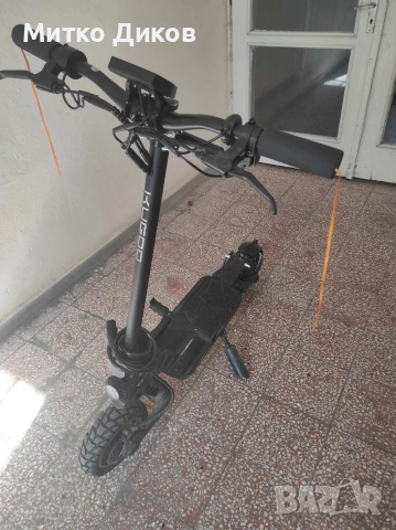 Продавам тротинетка KUGOO G2 pro, 1000 W на 2,5 години; на 1000 км, снимка 3 - Други спортове - 53866278