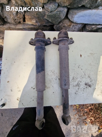 Задни амортисьори с пружините Киа Джойс 