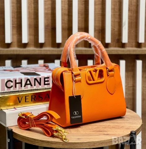 чанти valentino garavani , снимка 7 - Чанти - 50674642