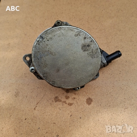 Вакум помпа за Audi A6 C6 4F 3.0 tdi , снимка 2 - Части - 49586420