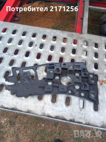 Държачи предна броня пежо 3008, снимка 2 - Части - 52003126