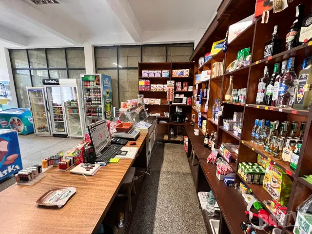 Магазин под наем с.Диня-община Раднево , снимка 12 - Магазини - 56012260