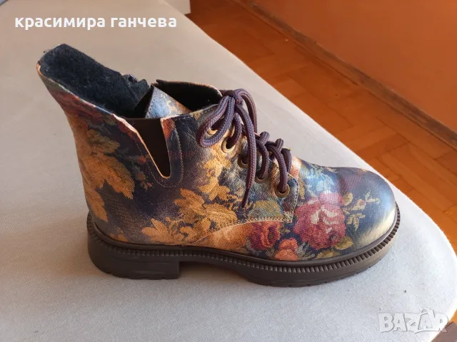 Продавам дамски боти на Габина
