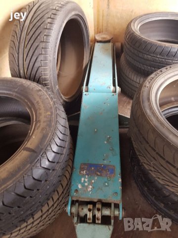 Голям крик за гуми, снимка 2 - Аксесоари и консумативи - 33937256