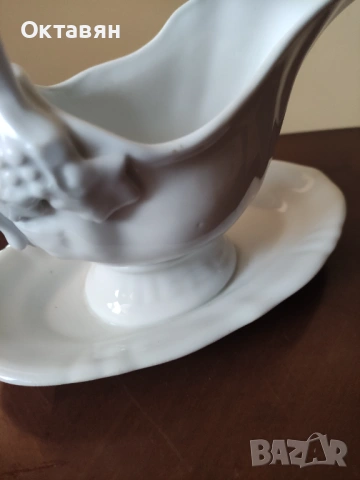 Порцеланова сосиера Антикварна/18-19 век, снимка 4 - Антикварни и старинни предмети - 53008560