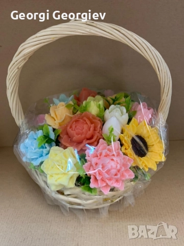 цветя изработени с глицеринов ароматен сапун и Българска роза Стара Загора,бивше кино Септември, снимка 4 - Декорация за дома - 52499819