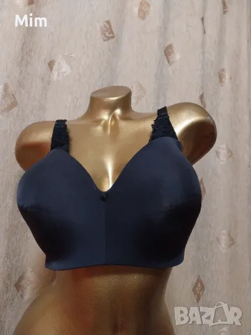 Triumph 75 G Черен изчистен сутиен , снимка 4 - Бельо - 49174692