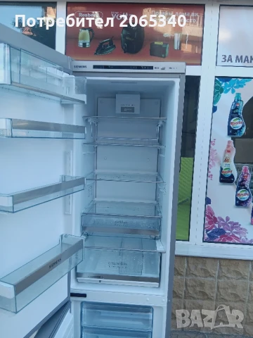 ХЛАДИЛНИК С ФРИЗЕР SIEMENS A+++, снимка 4 - Хладилници - 50541259