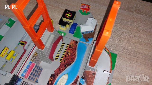 Micro Machines Super City, снимка 6 - Колекции - 44478692