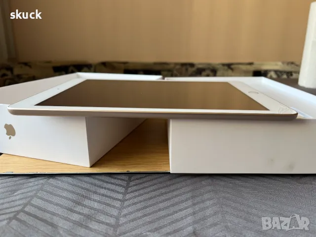 APPLE iPad 5 GEN 9.7" - 32 GB, Gold (MPGT2B/A), снимка 10 - Таблети - 50145798