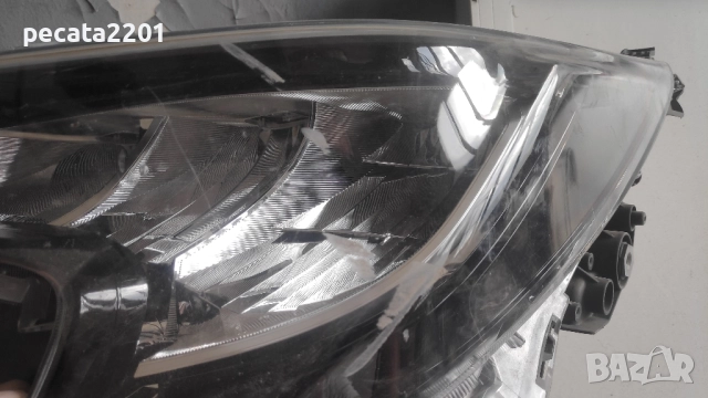 Продавам - оригинален ляв Лед фар за Тойота Корола 2020 г с лека забележк, снимка 3 - Части - 51869404