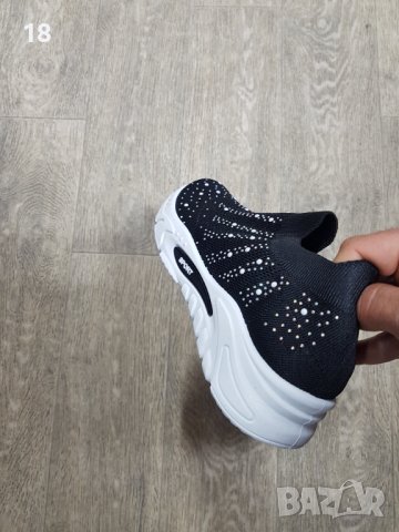 Обувки, снимка 2 - Дамски ежедневни обувки - 40513217