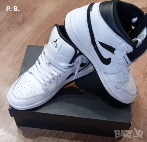 Маратонки Air Jordan 1Mid, снимка 7 - Маратонки - 52583127