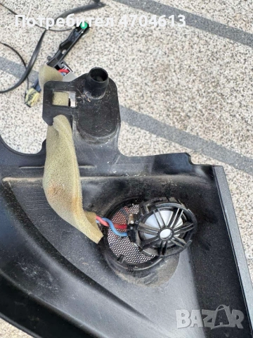 Пищялка предна дясна врата на Range Rover Evoque само за 50Eur. BJ32-18808, снимка 2 - Части - 53116902