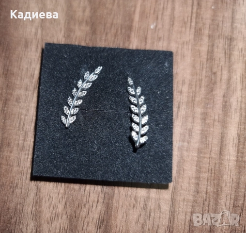 Сребърни обеци тип фиби по дължината на ухото с камъни, снимка 3 - Обеци - 52681652