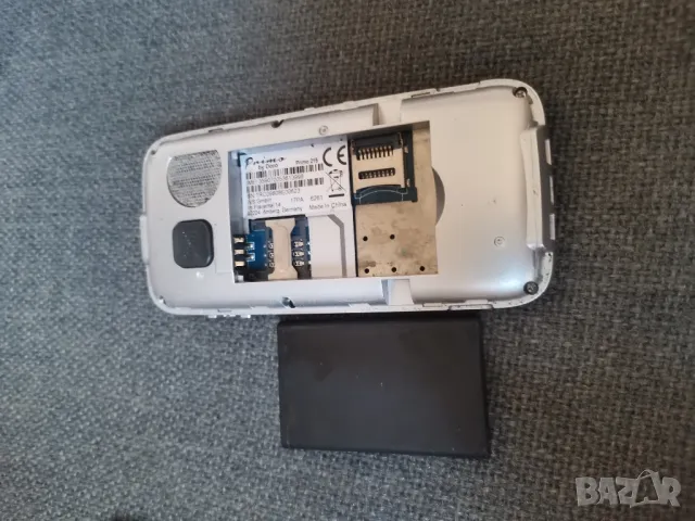 Телефон за възрастни с SOS бутон, снимка 11 - Други - 50122609