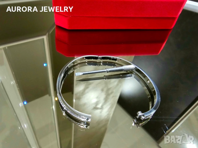 CARTIER Love Small Paved White Gold Diamonds Гривна с Отверка, снимка 8 - Гривни - 53169859