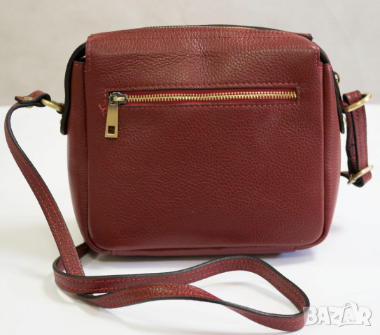 Естествена кожа, червена дамска чанта за рамо марка Giulia, снимка 2 - Чанти - 18841670