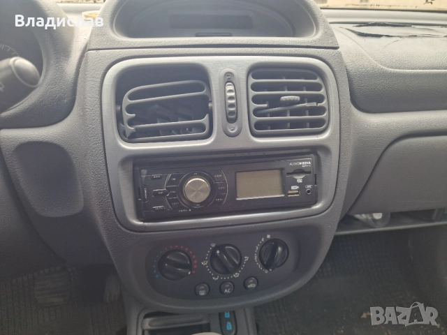 Renault Clio 1.6 90 hp Avtomatic Газов инжекцион , снимка 8 - Части - 52347963