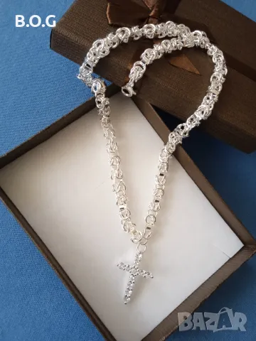 Масивен, сребърен ланец с кръст.Няколко различни варианти. Поставен в подаръчна кутия., снимка 4 - Колиета, медальони, синджири - 43450740