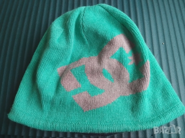 DC - 100% оригинална двулицева зимна шапка, снимка 2 - Шапки - 51989028