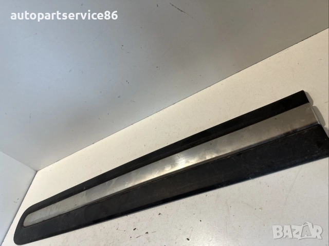 Предна лява декоративна лайсна за Fiat 500L,за 1.3 M-Jet, модел 2013 г., код 735521839, снимка 2 - Части - 53166573