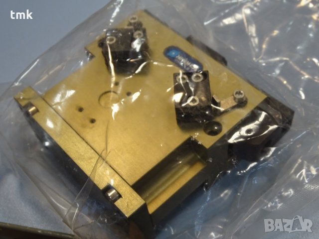 пневматичен фиксатор Schunk PWG90-B pneumatic angle cripper art 302633, снимка 5 - Резервни части за машини - 35875793