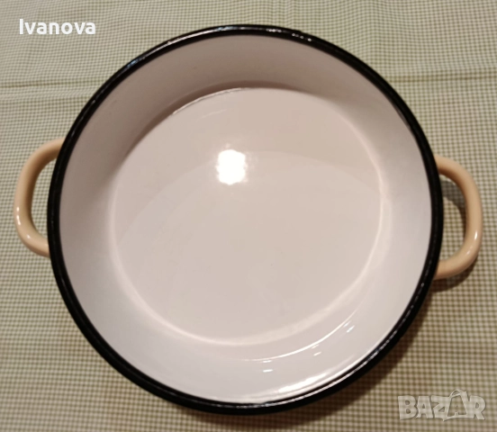Малка емайлирана българска тавичка с дръжки