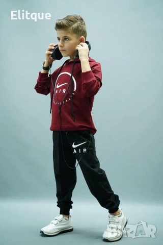 детски комплект суичър и долнище nike