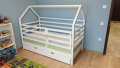 Детско легло тип къщичка с издърпващ се шкаф, снимка 1 - Спални и легла - 39571239