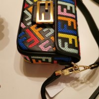 Фенди Fendi чанта-уникална, снимка 5 - Чанти - 42183708