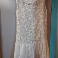 Бяла рокля нашита с перли и дантела , снимка 1 - Рокли - 41189193