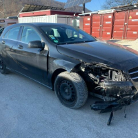 Mercedes-Benz A -Class A 200 BlueEfficiency, снимка 4 - Автомобили и джипове - 36192858