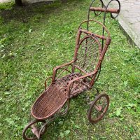 Стара плетена количка за кукли. №3998, снимка 1 - Антикварни и старинни предмети - 40730612