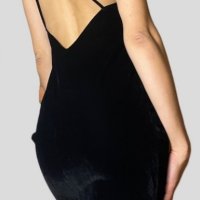 Дамска рокля в черно кадифе midi dress размер S BIK BOK цена 50 лв. + подарък сребърно колие, снимка 3 - Рокли - 42606371