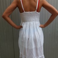 Красива бяла памучна рокля с тънки презрамки , снимка 2 - Рокли - 40211750
