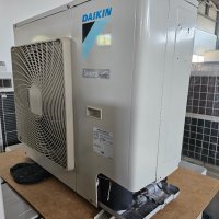 Външно тяло на климатик Daikin RZQ71D3V1B - 24000 BTU, снимка 1 - Други машини и части - 41978805